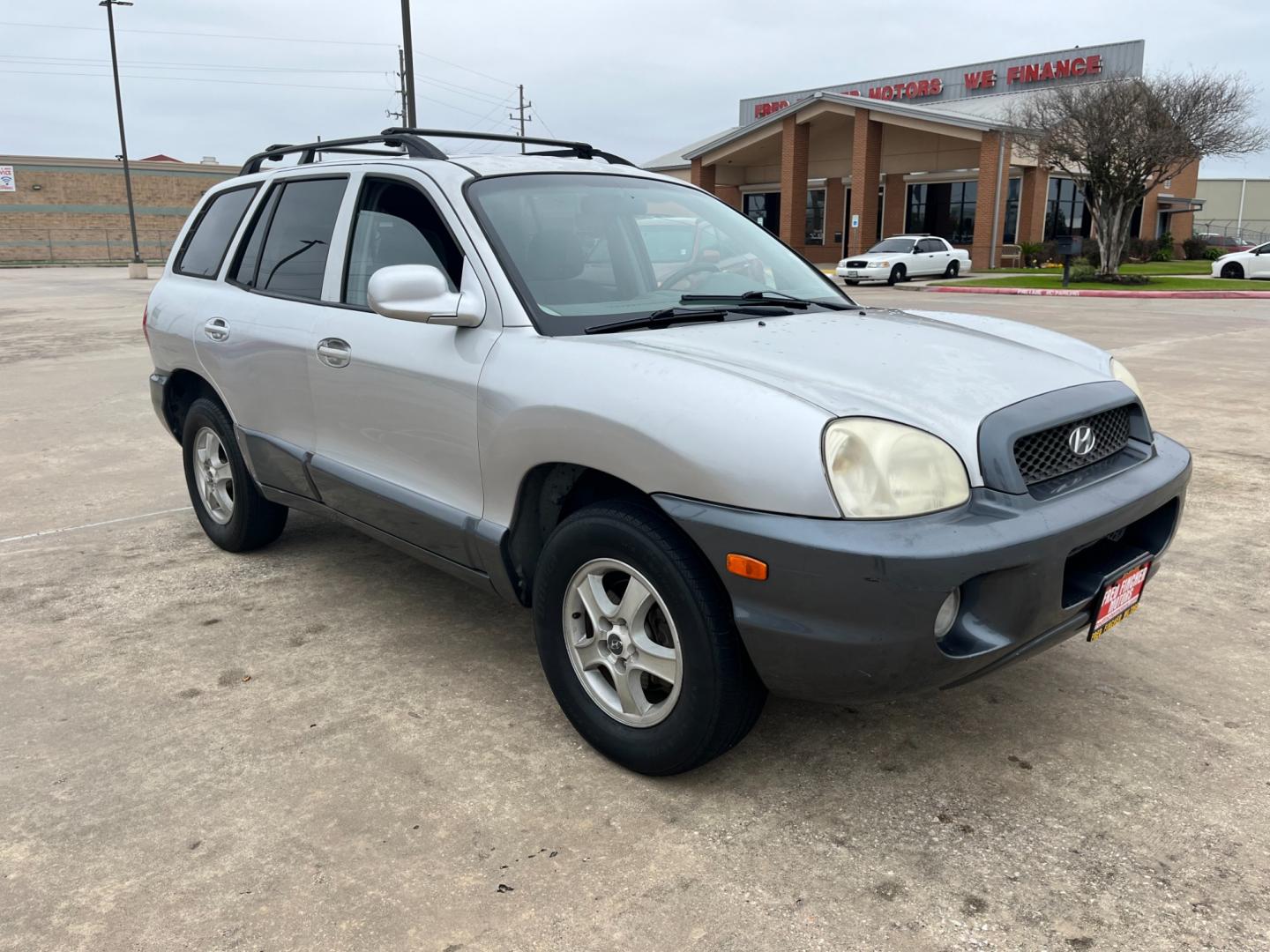 2003 SILVER /gray Hyundai Santa Fe GLS (KM8SC13D53U) with an 2.7L V6 DOHC 24V engine, 4-Speed Automatic Overdrive transmission, located at 14700 Tomball Parkway 249, Houston, TX, 77086, (281) 444-2200, 29.928619, -95.504074 - Photo#0